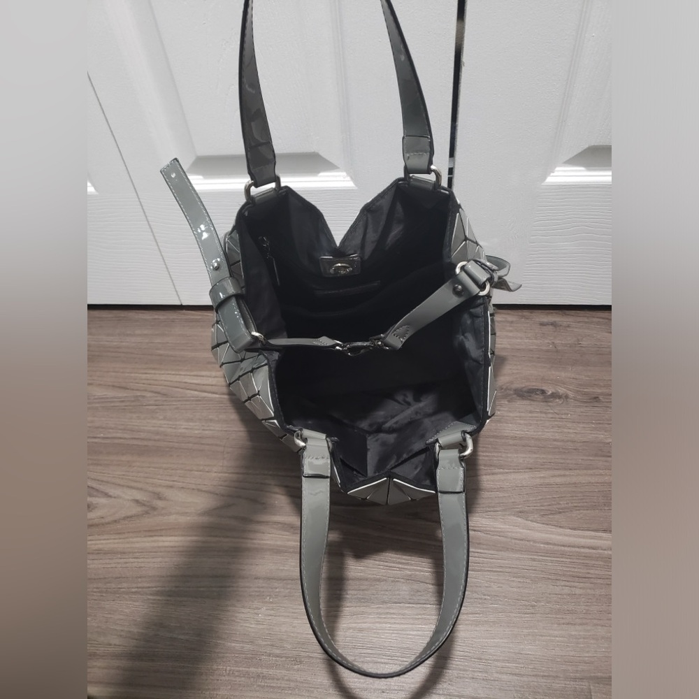 Metallic Geometry Bag - Picture 9 of 16